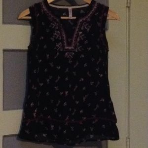 Darling little sleeveless top-Xhilaration brand